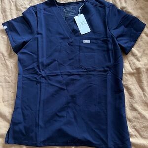 Figs women’s small top, medium bottoms navy scrub set